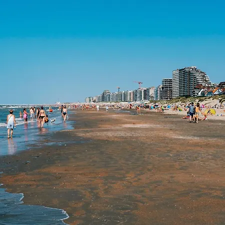 度假居 In With Garden